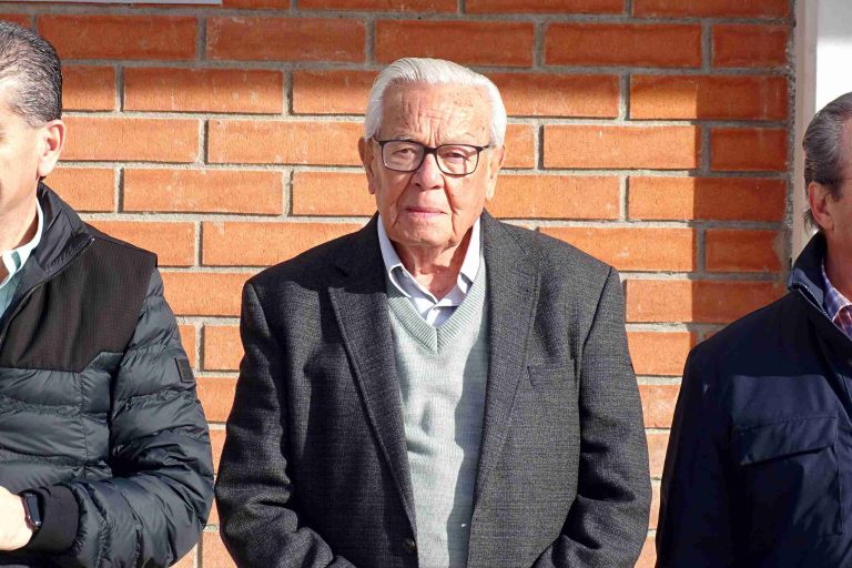 Agradezco el honor de quienes enaltecieron mi trayectoria; estoy en deuda: Manuel H. Gil Vara