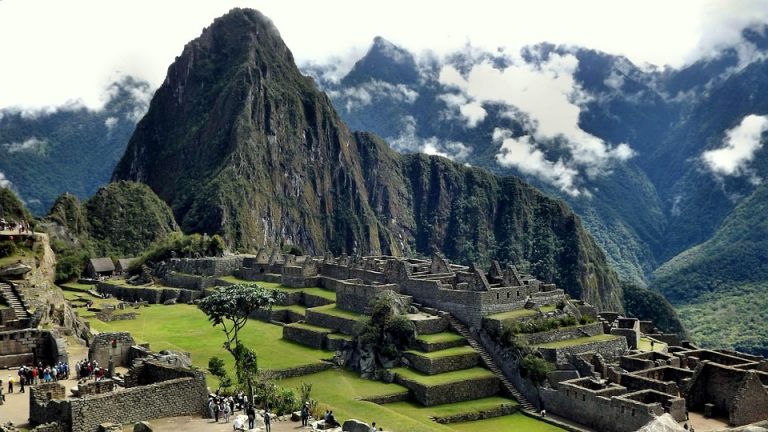 Arrestan a seis turistas tras encontrar heces en el templo sagrado de Machu Picchu