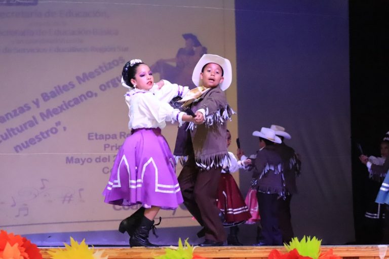 Fomenta Estado las danzas y bailes mestizos de Coahuila