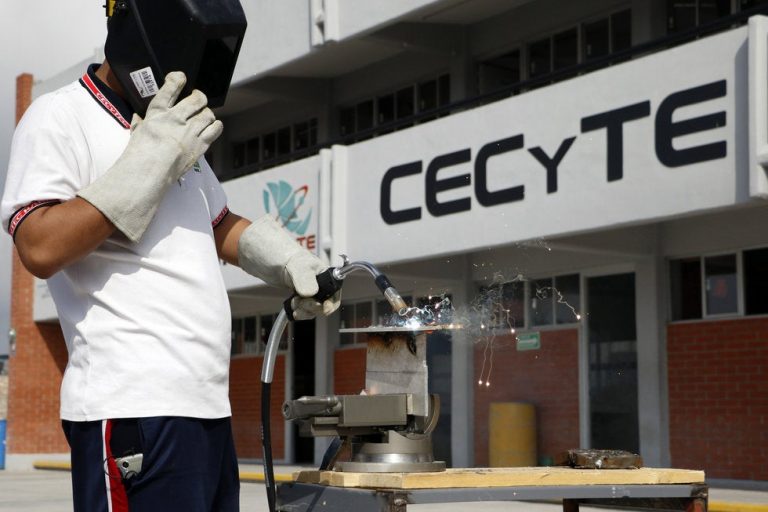 Reanudan actividades académicas en CECyTEC Coahuila