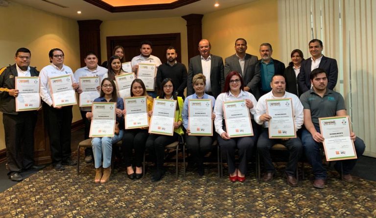 Entregan reconocimientos de Premio Estatal ‘Emprende con Impacto’