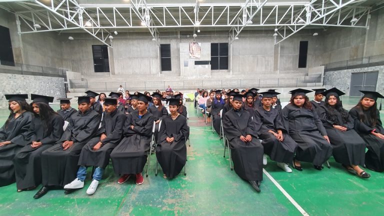 Se gradúan 37 estudiantes de primaria y secundaria de la Madriguera, en Saltillo