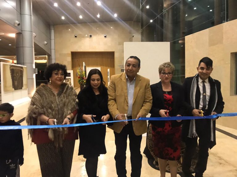 Inauguran la exposición de pintura y fotografía en el Teatro de la Ciudad “Raúl Flores Canelo” de Monclova