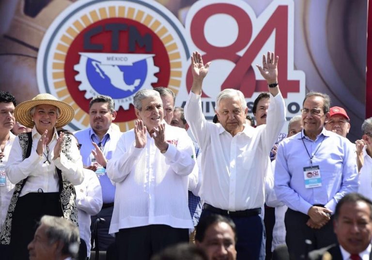 Se mejorarán pensiones de los trabajadores: López Obrador