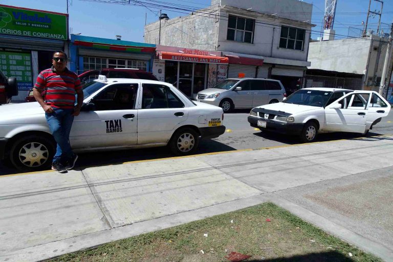 Golpea a taxistas paro de actividades por contingencia sanitaria en Ramos Arizpe