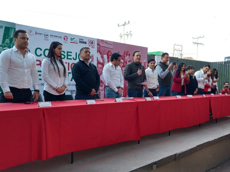 Rinden protesta consejeros coahuilenses de la Red Jóvenes por México del PRI