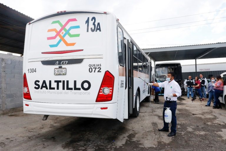 Ante el Covid-19 refuerzan limpieza en unidades del transporte