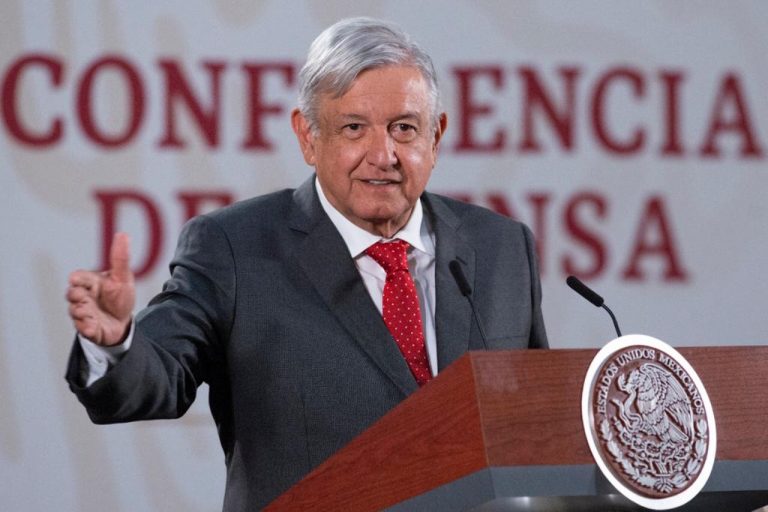 Desmiente López Obrador muerte de José Kuri por Covid-19