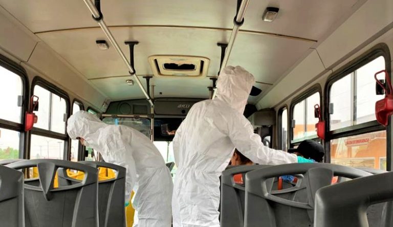 Exhortan a limpiar unidades de transporte de personal para evitar contagio de coronavirus