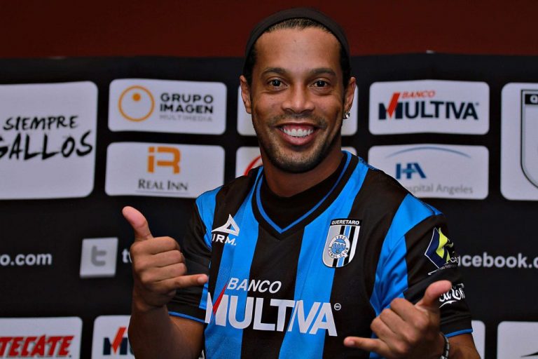 Ronaldinho, el genio del futbol que cumple sus 40 años en prisión