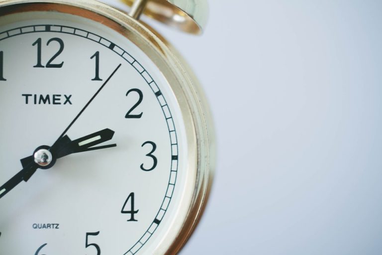 Horario de Verano: ¿Se atrasa o adelanta el reloj?