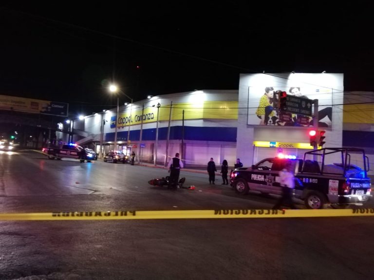 Muere motociclista tras chocar contra patrulla en Saltillo