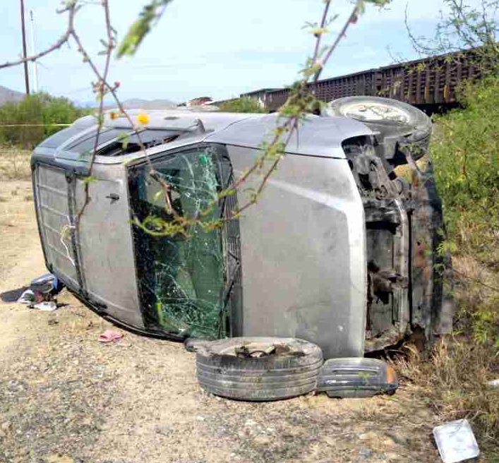 Mujer pierde la vida tras impactarse con el tren en ejido La Leona