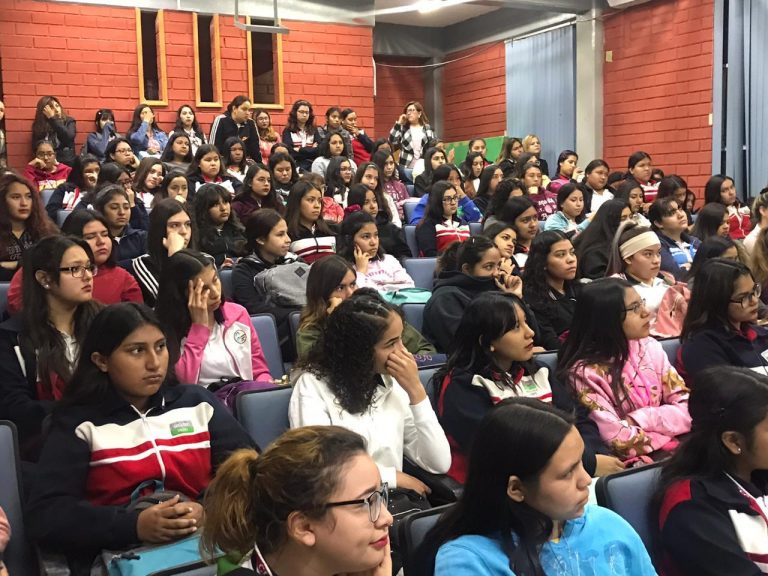 Realizan Cultura Coahuila conferencia ‘Motivos para vivir con pasión’