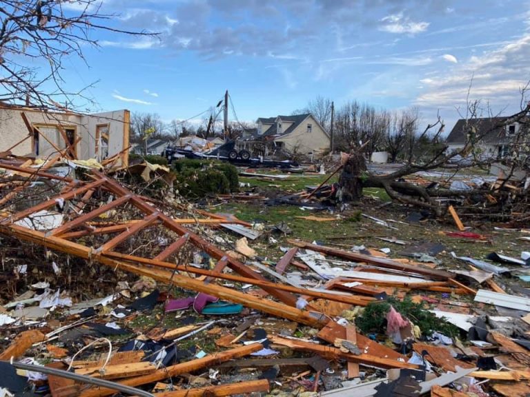 Tornados dejan al menos 19 muertos en Tenessee, EEUU