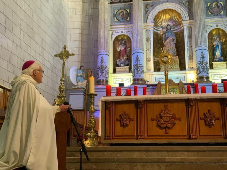 Clama obispo de Saltillo por erradicación del covid-19; suenan campanas de todos los templos de la Diócesis