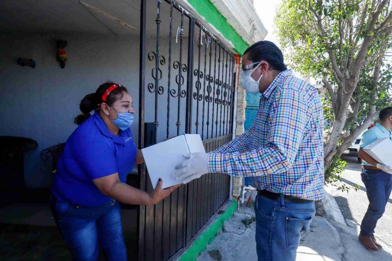 Chema Morales apoya a las colonias Cerrito de la Cruz y la Soledad