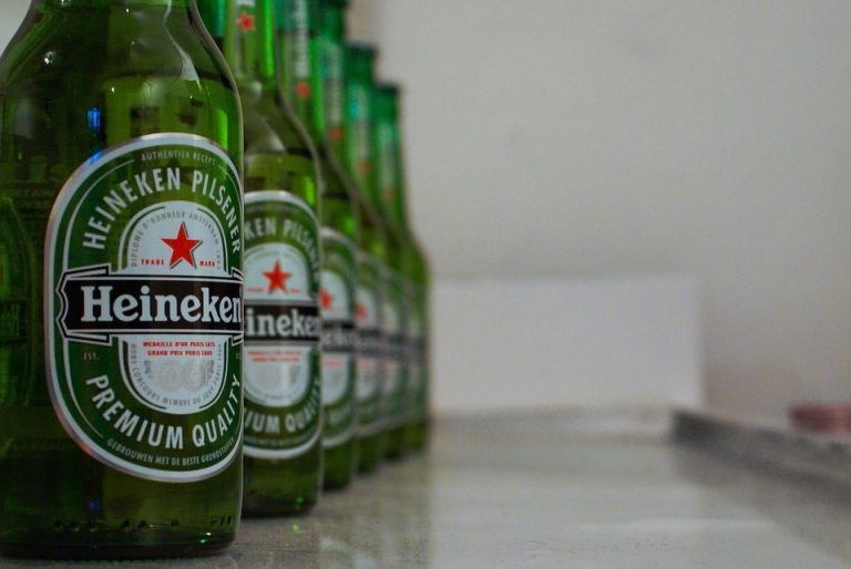 Anuncia Heineken cese de producción y distribución en el país