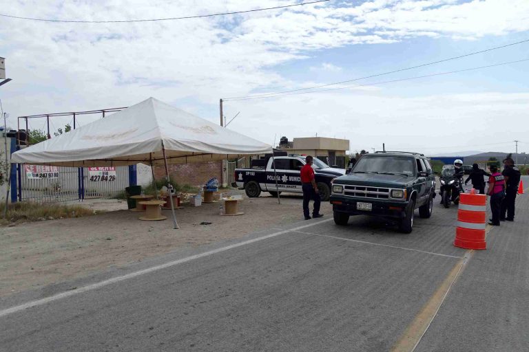 Filtro sanitario en ejido Cañada Ancha regresa a paseantes