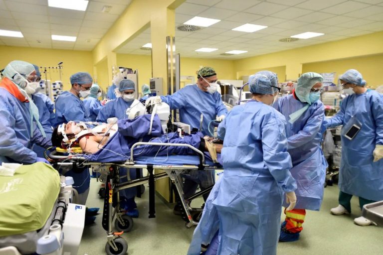 Piden en Congreso hasta dos años de cárcel a quien agreda a trabajadores de la salud