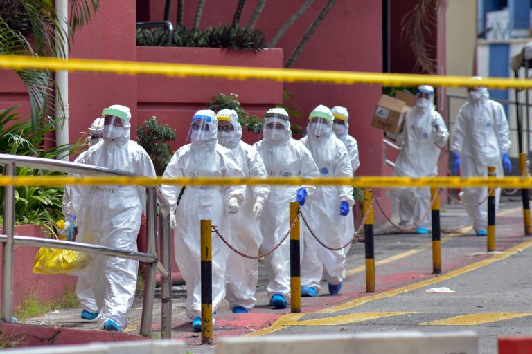 Reportan casi 124 mil muertos por coronavirus en el mundo