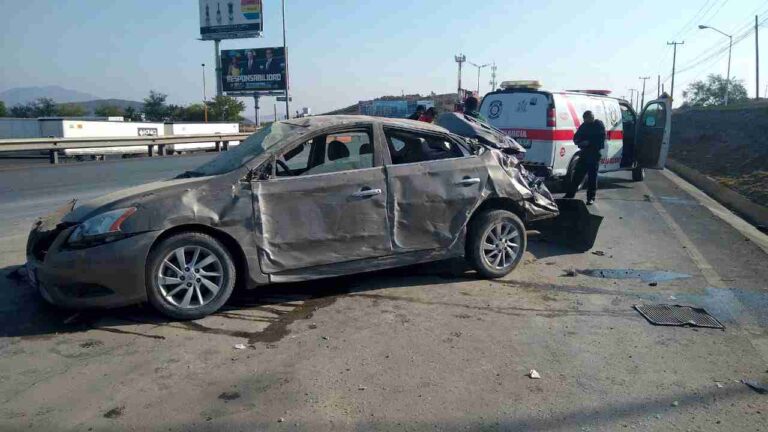 Accidente vehicular en los límites de Ramos Arizpe y Saltillo deja persona lesionada