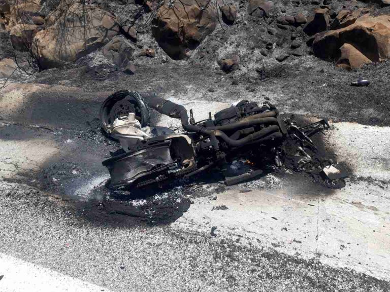 Choque frontal entre motociclista y conductor de camioneta deja persona lesionada