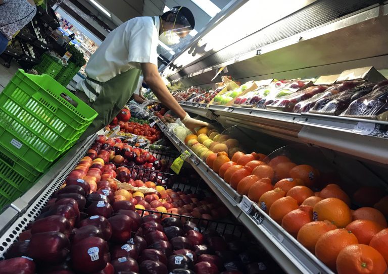 Contagiarse o morir de hambre: el dilema de muchos trabajadores durante la pandemia de coronavirus