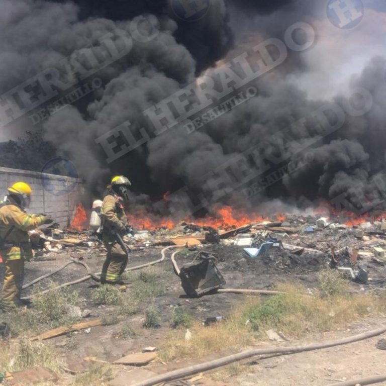 Incendio arrasa con recicladora por segunda ocasión en seis meses