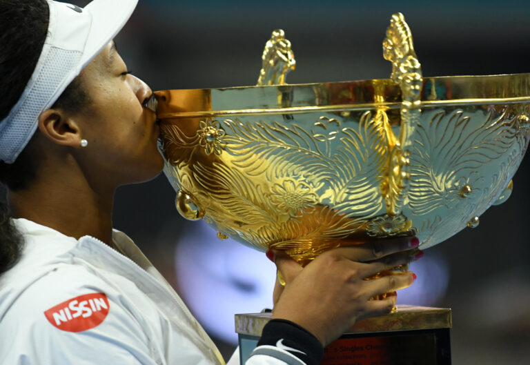 Naomi Osaka es la atleta femenina mejor pagada de la historia, superando a Serena Williams