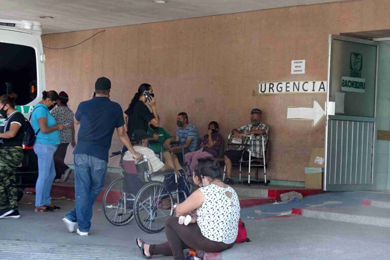 Condiciones insalubres rodean a la clínica 88 del IMSS en Ramos