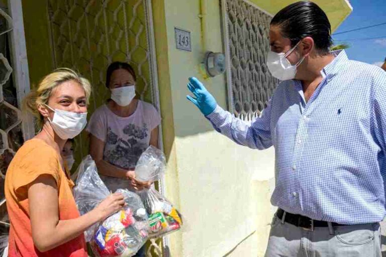 Lleva Chema Morales mil 600 apoyos alimenticios a la colonia Fidel Velásquez