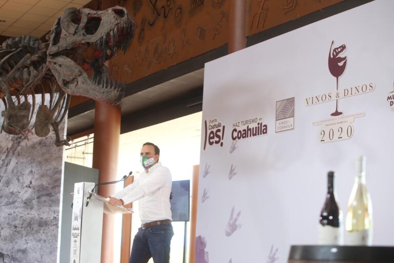 Presenta Manolo Íconos Paleontológicos de la ruta Vinos y Dinos