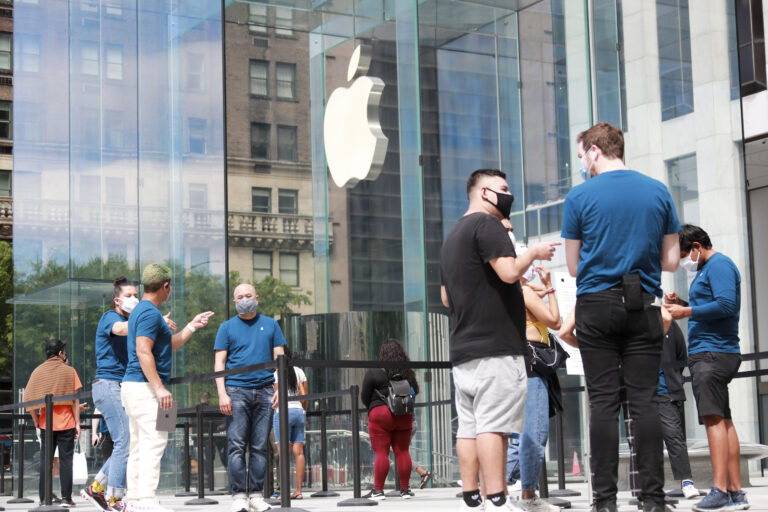 Apple gana batalla en tribunal de UE sobre orden fiscal por 14 mil 900 millones de dólares