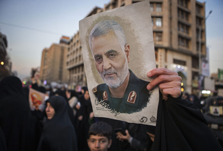 Irán emite orden de arresto contra Trump por el asesinato del general Soleimani