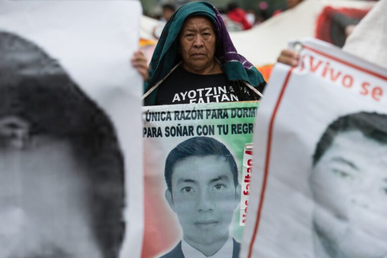 Encuentran restos de uno de los normalistas de Ayotzinapa, lejos del basurero de Cocula: FGR