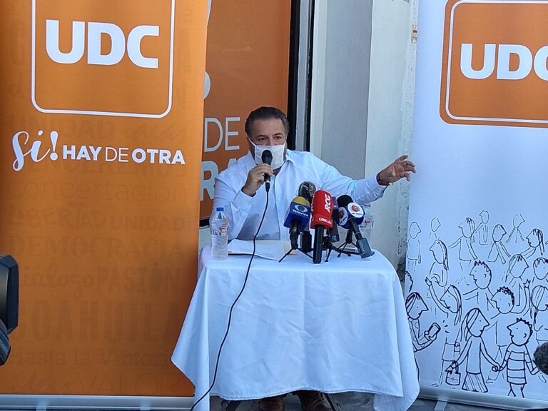 Pide Lenin Pérez a gobierno y ciudadanos apoyar con la compra de medicamentos para enfermos de COVID-19