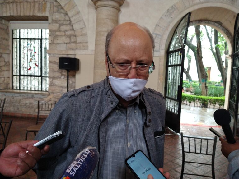 Saltillenses están a tiempo de frenar saturación de hospitales