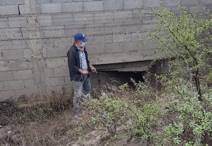 Taparon un arroyo y Hanna los descubre. Se inundaron vecinos y el bulevar Fundadores