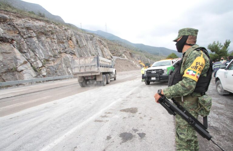 Trabajos en la carretera Los Chorros y accidentes en el tramo Huachichil-Derramadero, afectan circulación vehicular en sureste de Coahuila