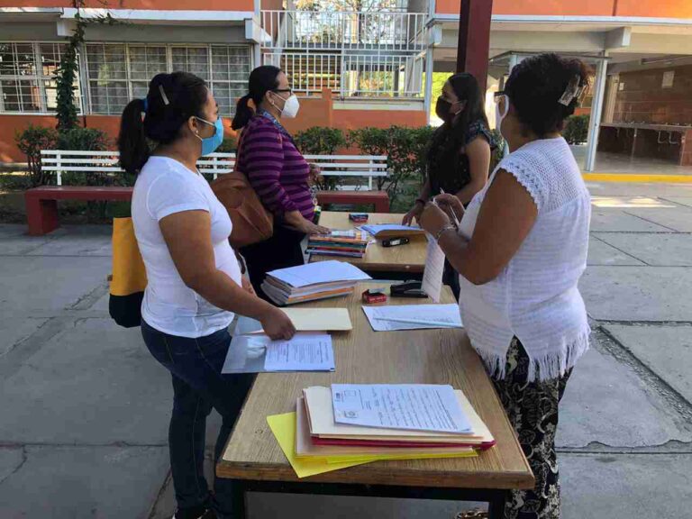 Inicia Secundaria Técnica Ramos Arizpe entrega de libros de texto gratuitos y recepción de papelería