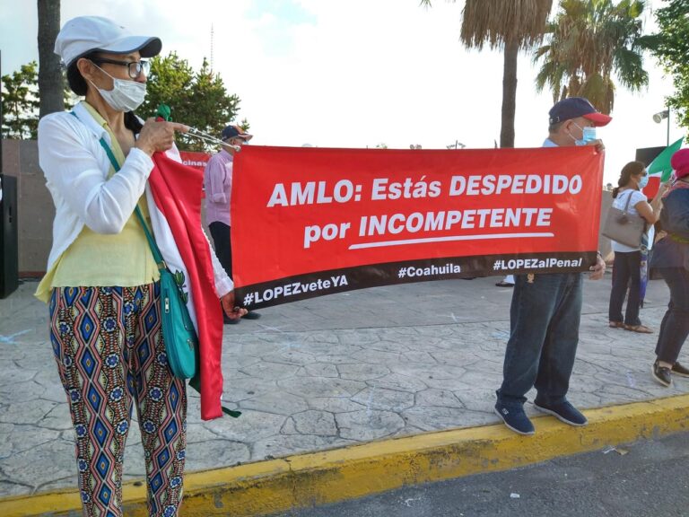 Realiza FRENA tercera jornada de ocupación de plazas en Saltillo