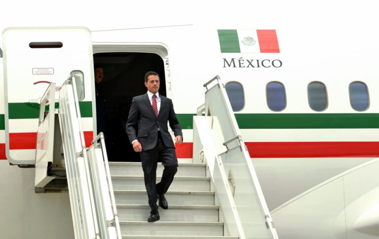 Acusa la FGR al expresidente Peña Nieto de cohecho y traición a la patria