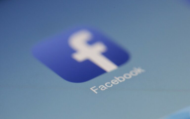 Usuarios de Facebook en Australia ya no pueden ver o compartir noticias en la red social