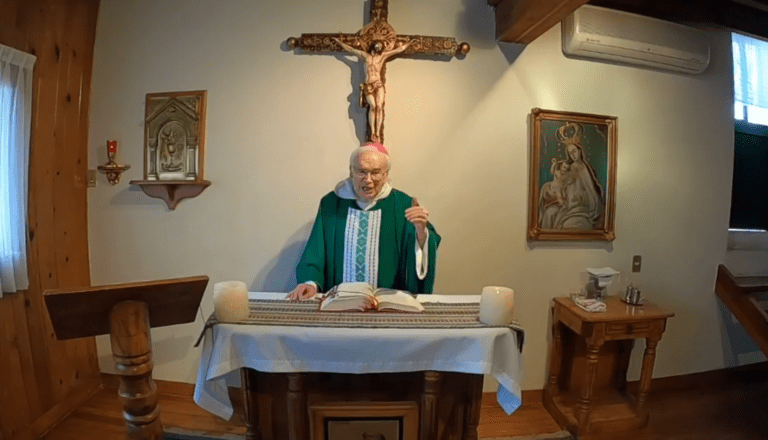 Asegura Obispo Vera que evitar contagios de COVID es un “asunto de justicia”