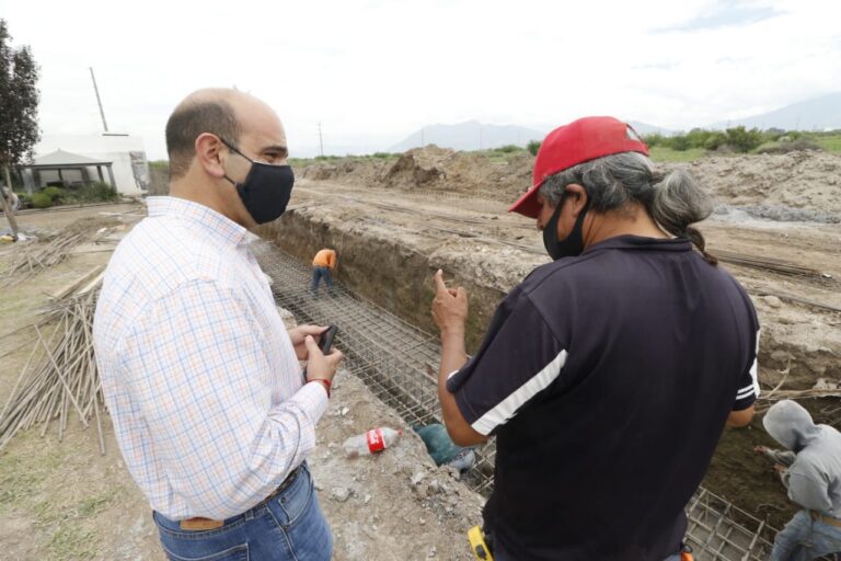 Continúan los trabajos y apoyos en el fraccionamiento El Campanario