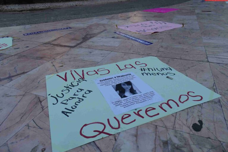 Se manifiestan en Saltillo por justicia para Alondra