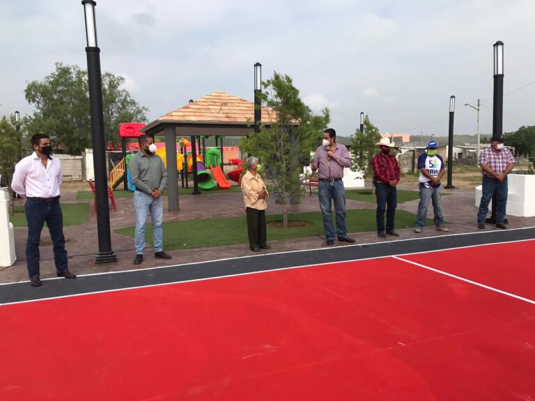 Culmina Chema Morales entrega de 10 plazas y canchas para el campo ramosarizpense