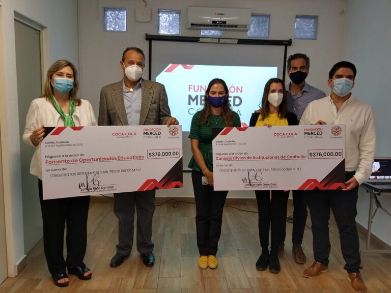 Entregan recursos a iniciativas ganadoras del Fondo Comunidades Activas