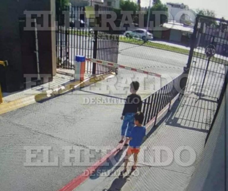 Niños de 9 y 6 años escapan de su casa al no soportar regaños ¡por no hacer la tarea!